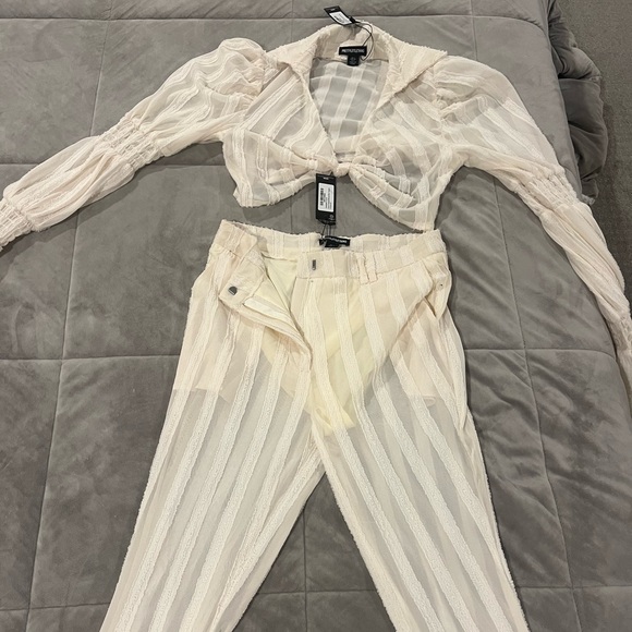 Pretty little thing two piece set Brand New !! - Picture 3 of 10